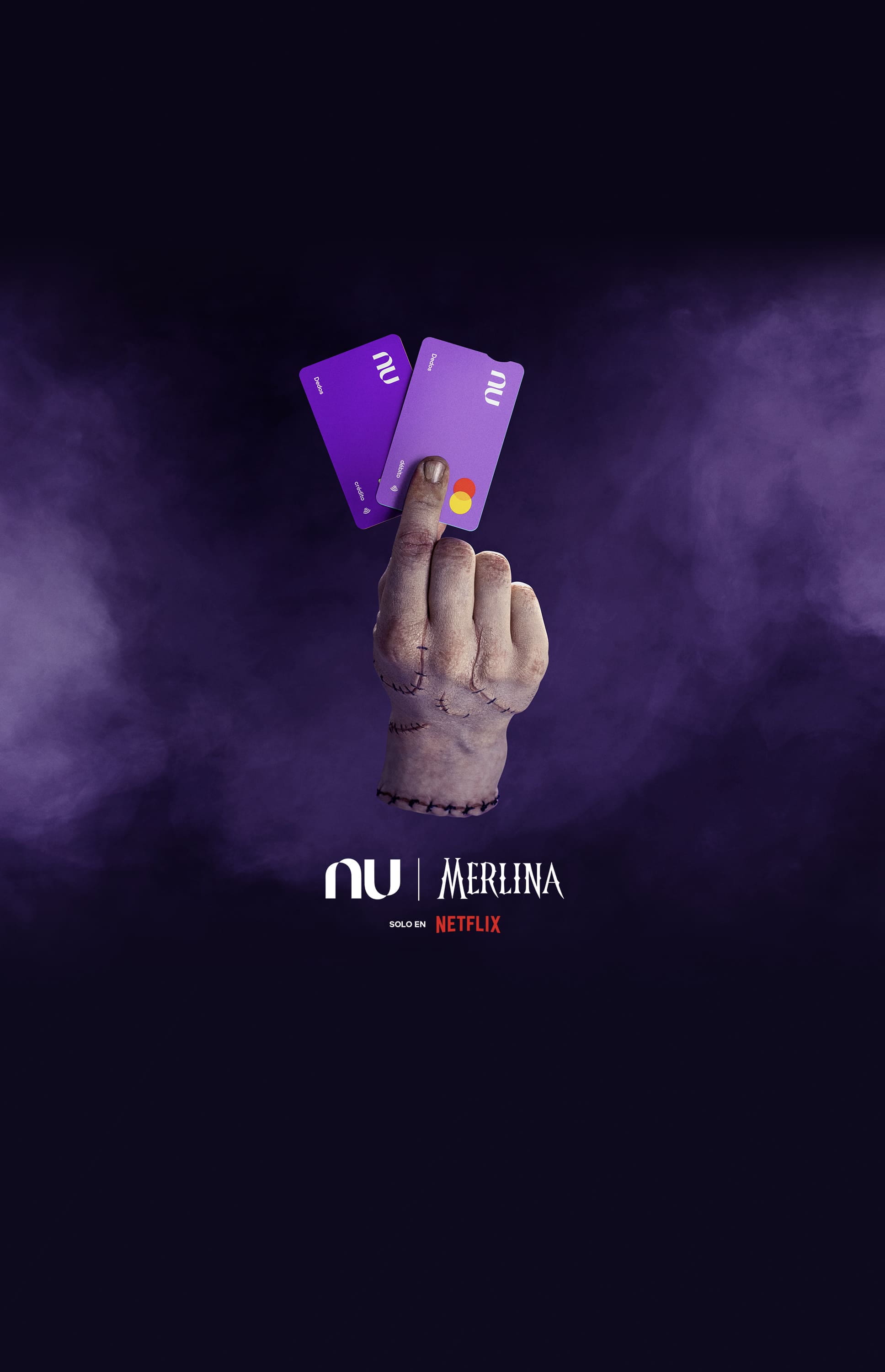 Imagen de dos tarjetas moradas flotando con un fondo violeta